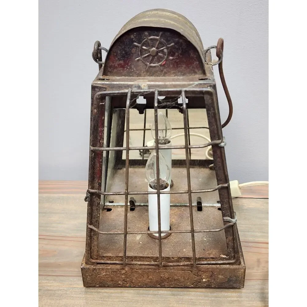 VTG Underwriters Laboratories Portable Glass Lantern Lamp 9.5